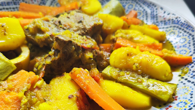 Tajine de ternera con verduras