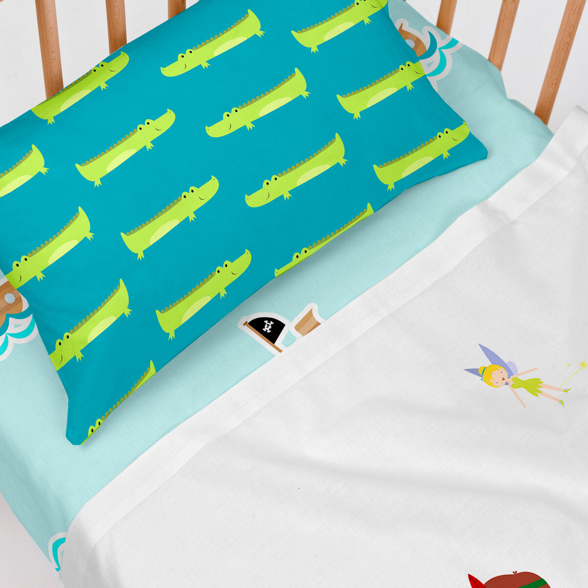 HappyFriday Mr Fox Flying Boy Multicolor Baby Crib Sheet Set 2 Pieces