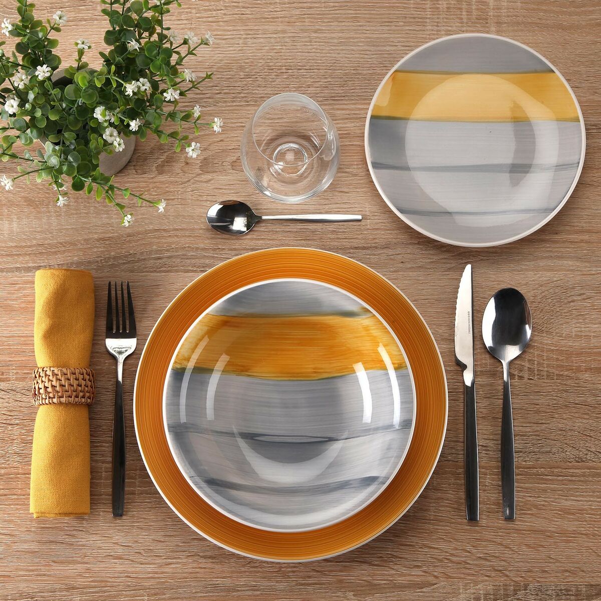 Versa Leanne Yellow Stoneware Dinnerware Set 26.5 x 26.5 cm 18 Pieces