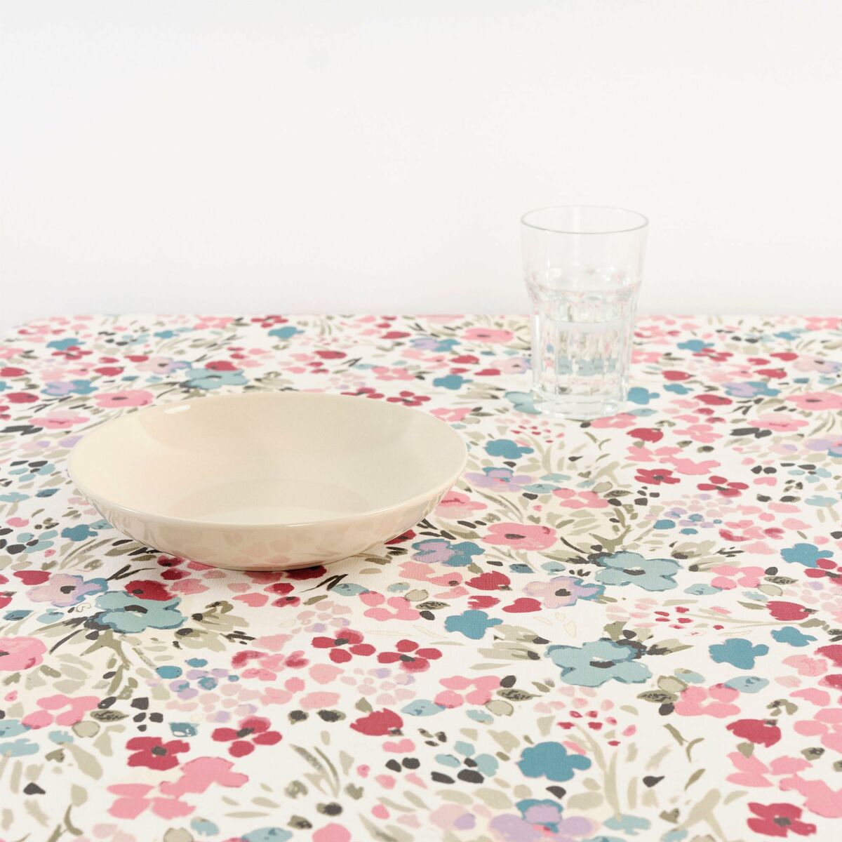 Belum stain-resistant tablecloth 0120-52 180 x 200 cm Flowers