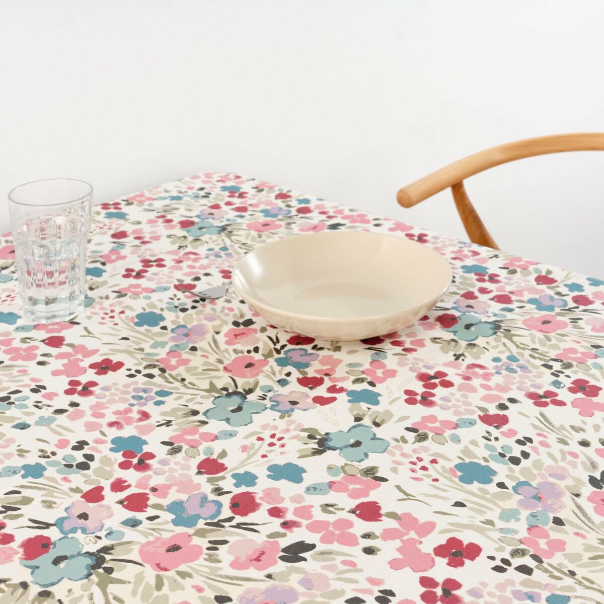 Belum stain-resistant tablecloth 0120-52 180 x 300 cm Flowers