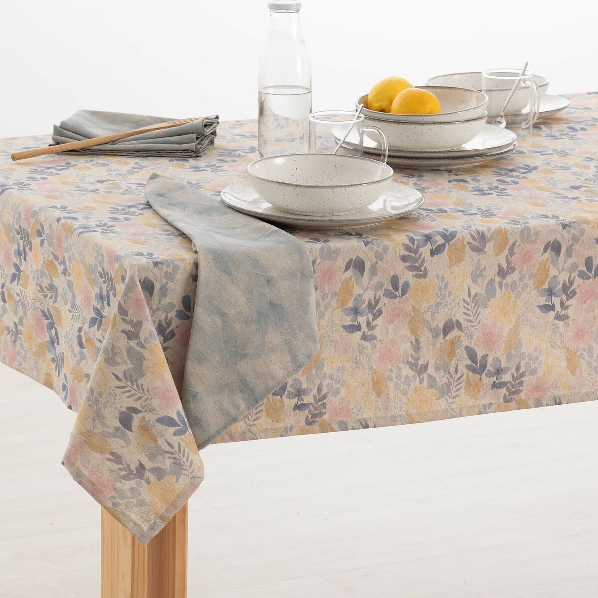 Belum stain-resistant tablecloth 0120-274 100 x 140 cm Flowers