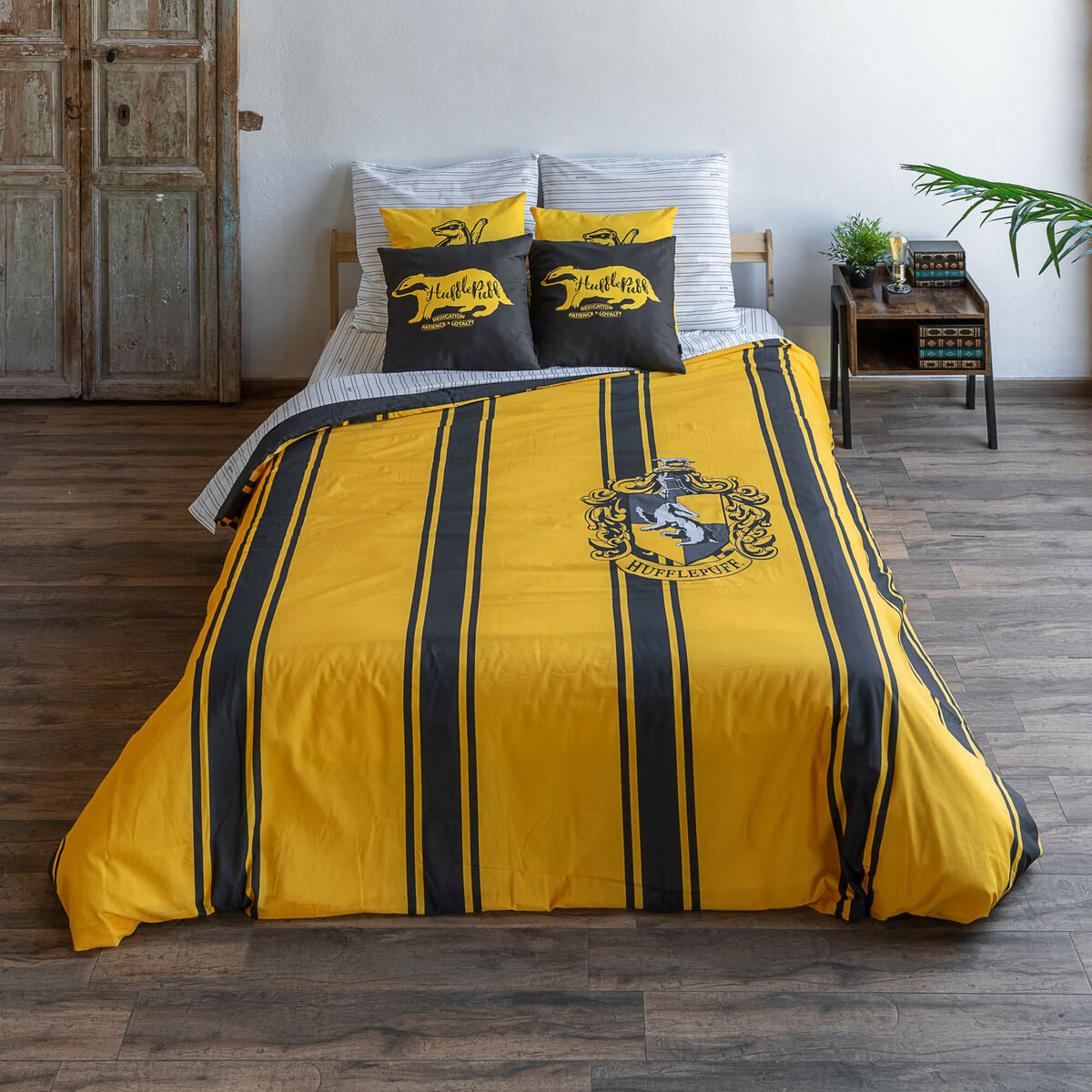 Harry Potter Hufflepuff Yellow Black Duvet Cover 155 x 220 cm 90 cm Bed