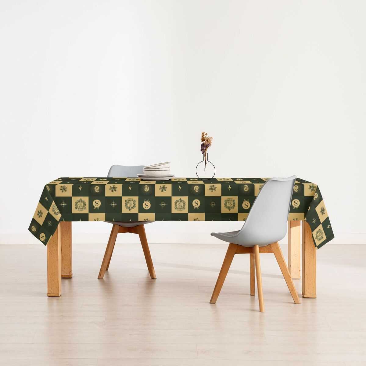 Harry Potter Slytherin stain-resistant resin tablecloth 140 x 140 cm