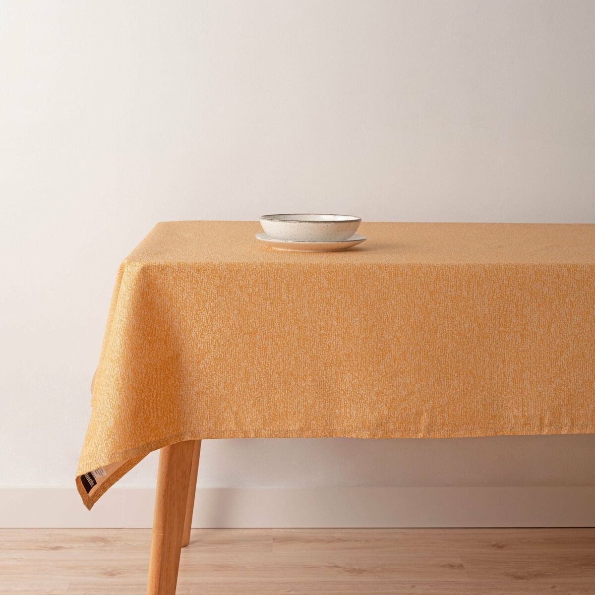 Belum stain-resistant tablecloth 000-068 Gold 240 x 155 cm