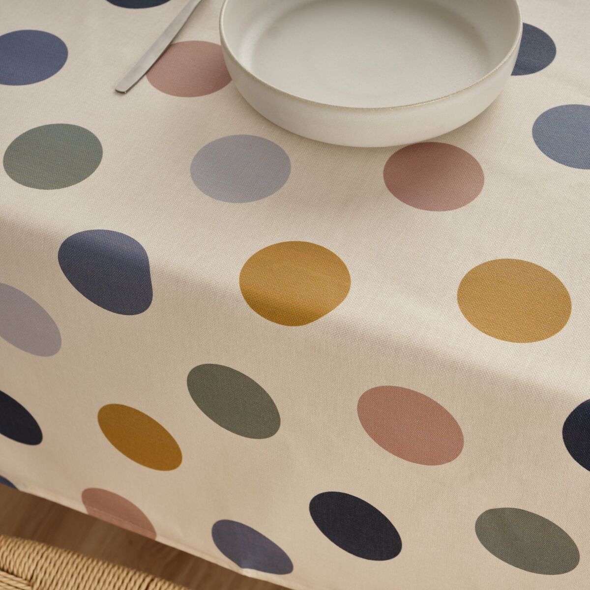 Stain-resistant tablecloth Belum 0120-160 250 x 140 cm Circles