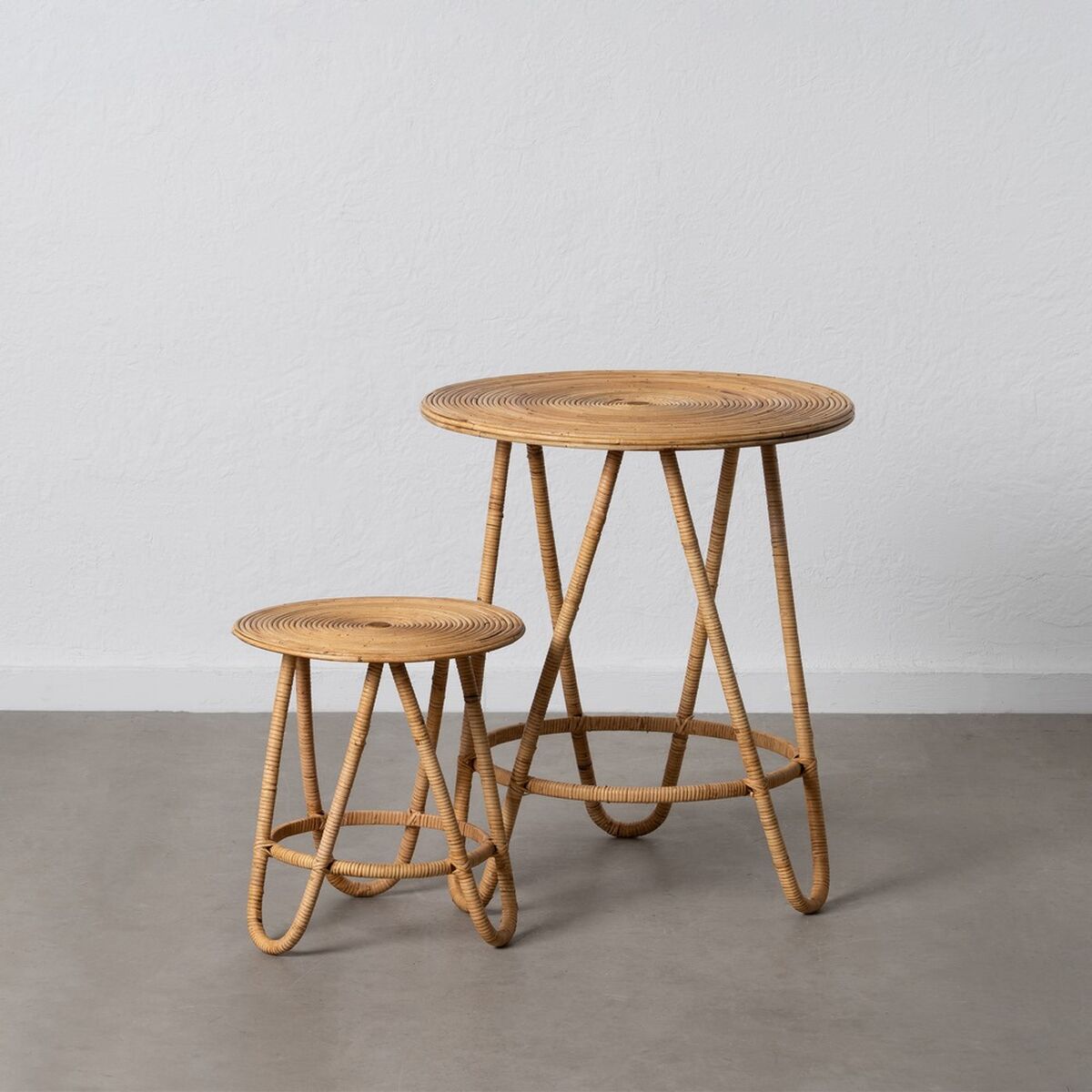 Set of 2 Beige Rattan tables 60 x 60 x 39 cm (2 units)