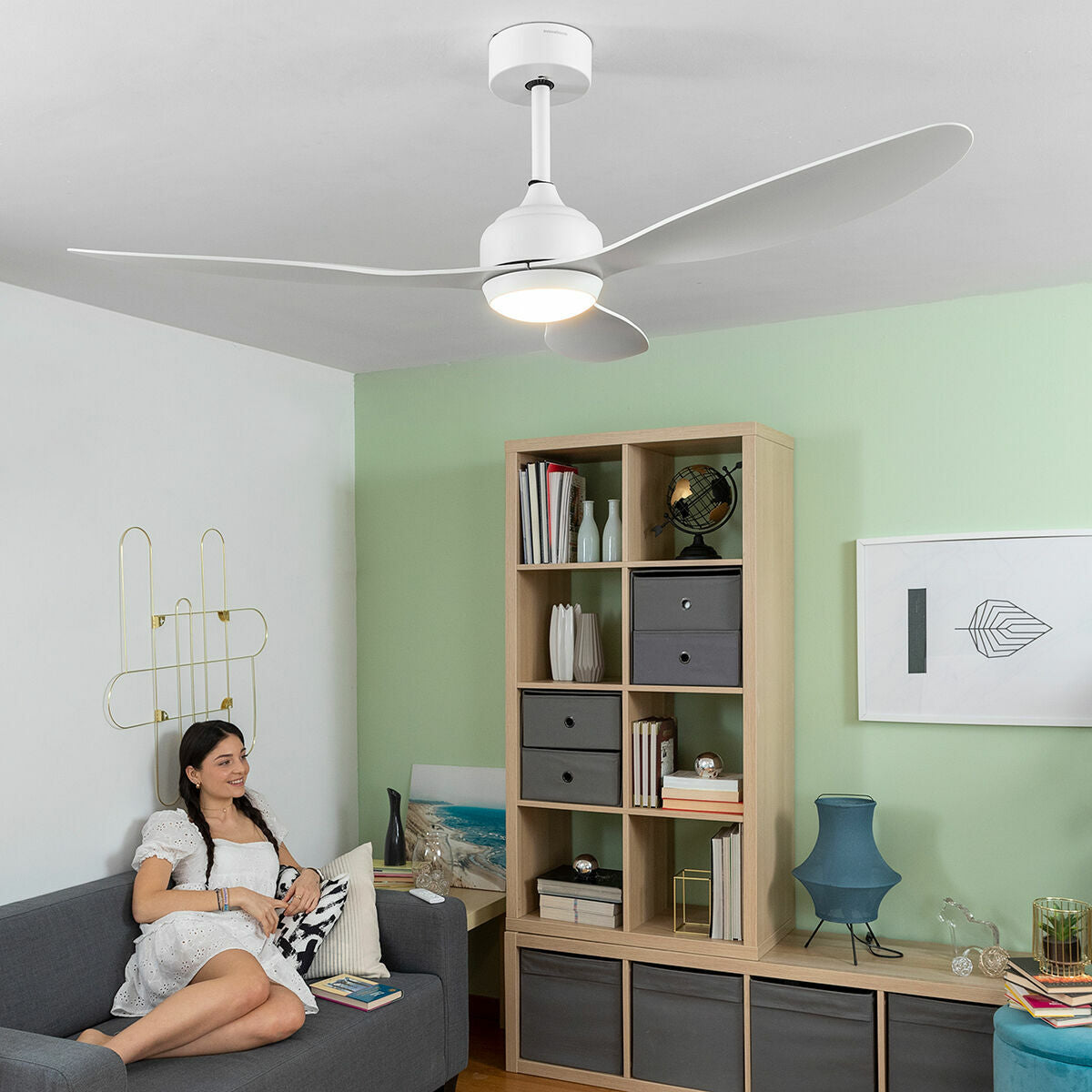 Ventilador de Techo con Luz LED y 3 Aspas ABS Flaled InnovaGoods Blanco 36 W 52" Ø132 cm